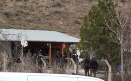 Camı kırılarak girilen evde ölü bulundu