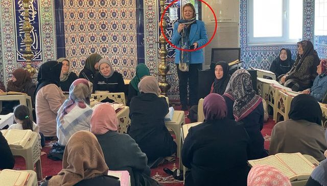 Camide siyaset tartışması: Eleştirilerin hedefi bu kez muhalefet