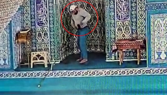 Camide yaptığı rezilliğe bakın: Kimse görmüyor sandı ama kamera kayıttaydı