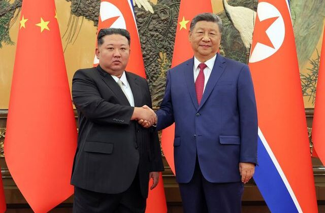 Çin ile Kuzey Kore arasında 6 yıl sonra ilk yolcu treni seferi yapıldı