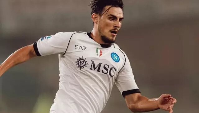 Conte, Elif Elmas’a övgü yağdırdı: Heykelini dikmeliyiz