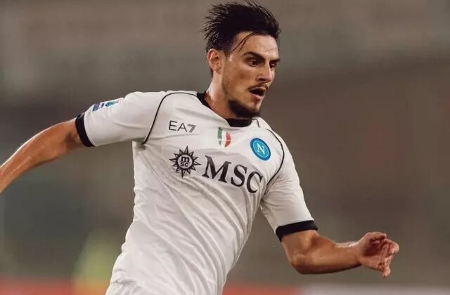 Conte, Elif Elmas’a övgü yağdırdı: Heykelini dikmeliyiz