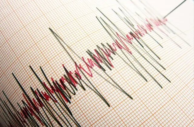 Denizli’de 5.1 büyüklüğünde deprem! Çevre illerde de hissedildi