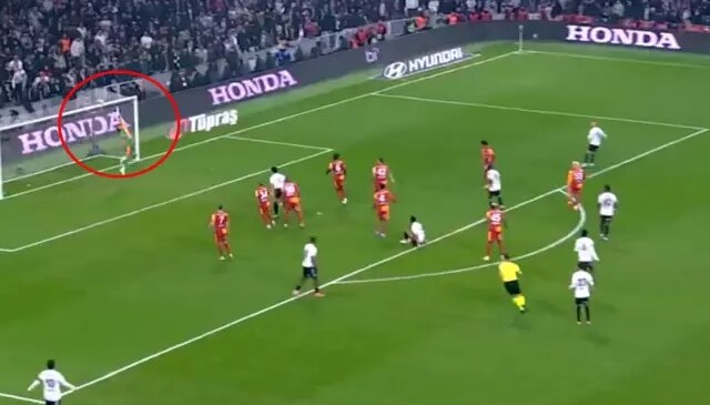 Derbiye damga vurdu! Uğurcan Çakır’dan Beşiktaş’a geçit yok