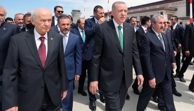 Destici’den hükümete İran çağrısı: Göç dalgasına karşı tedbirli olmamız gerekiyor