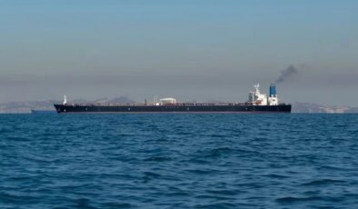 Devrim Muhafızları dediklerini yaptı! Tehdit sonrası peş peşe vurdular