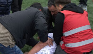 Dili boğazına kaçan takım arkadaşlarına üzülünce oyuna devam edemediler