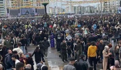 Diyarbakır’da nevruz etkinliği: Kürt meselesini çözen bir Türkiye, bölgede güçlü bir aktör olur