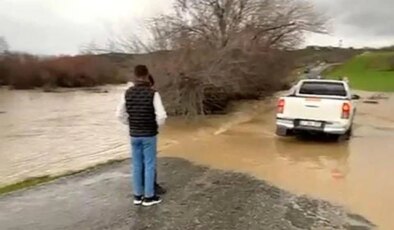 Diyarbakır’da şiddetli yağış: Köye ulaşım kesildi, bazı vatandaşlar mahsur kaldı