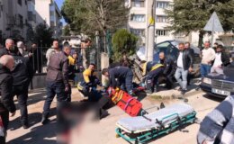 El freni çekilmeyen otomobil, dede ve torunlarını ezdi: 1 ölü, 2 ağır yaralı