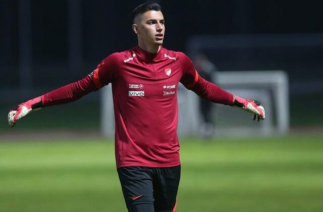 Ele veren paylaşım! İşte Berke Özer’in yeni sevgilisi