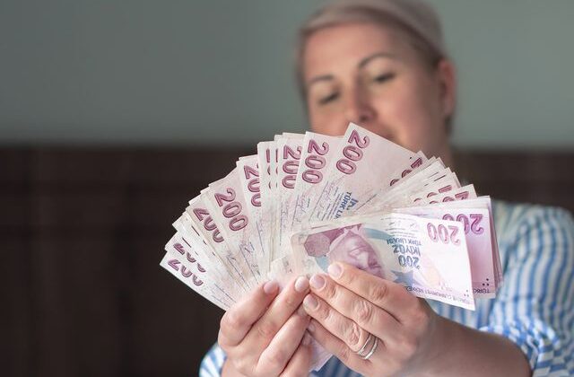 Emeklinin dört gözle beklediği gün geldi