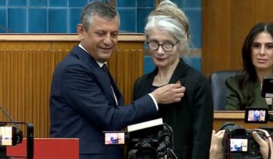 Emine Ülker Tarhan 12 yıl sonra CHP’ye döndü