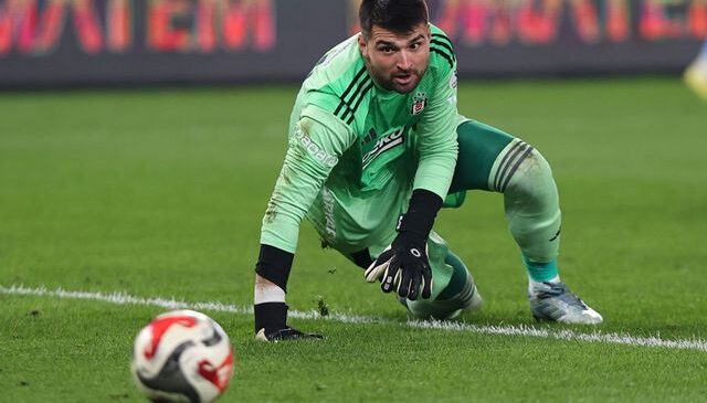 Ersin Destanoğlu’nun Beşiktaş ile sözleşme yenilemek için bir şartı var