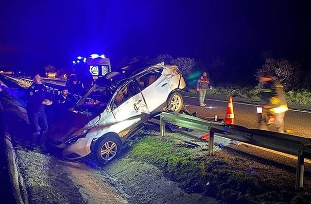 Eskişehir’de otomobilin SUV tipi araçla çarpıştığı kazada 2 kişi öldü, 4 kişi yaralandı