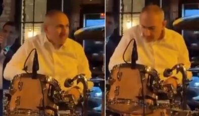 Etrafı yangın yerine dönen ülkenin liderinin rahatlığına bakın