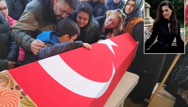 Fatma öğretmene acı veda! Oğlunun hareketi herkesi ağlattı