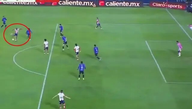 Fener’in eski yıldızından inanılmaz gol