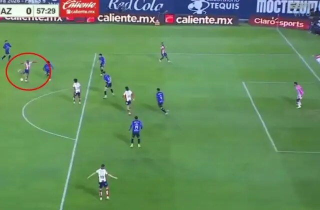 Fener’in eski yıldızından inanılmaz gol