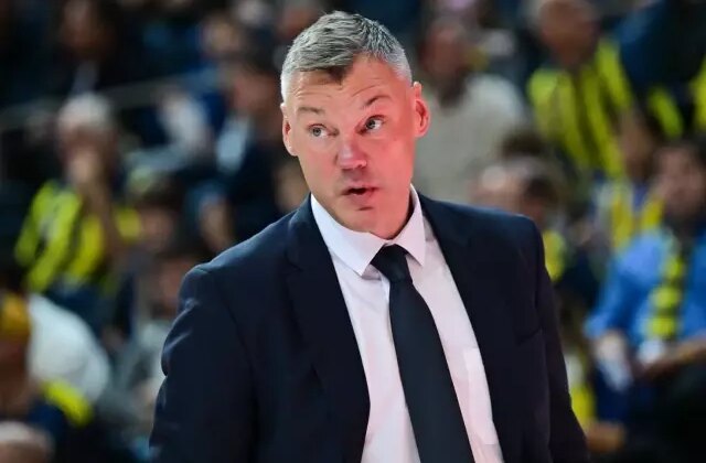 Fenerbahçe Beko’yu çalıştıran Sarunas Jasikevicius Dubai’de mahsur kaldı