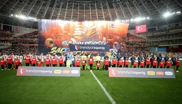 Fenerbahçe’de sakatlık kabusu bitmiyor: Semedo oyuna devam edemedi