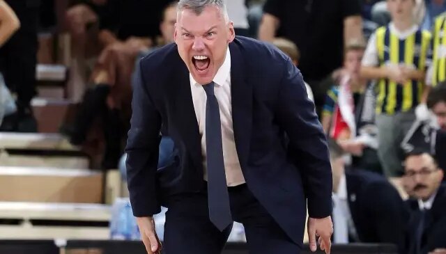 Fenerbahçe’den açıklama: Takımımızdan 4 kişi Dubai ve Abu Dabi’de mahsur kaldı