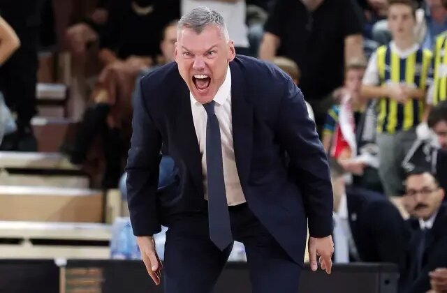 Fenerbahçe’den açıklama: Takımımızdan 4 kişi Dubai ve Abu Dabi’de mahsur kaldı