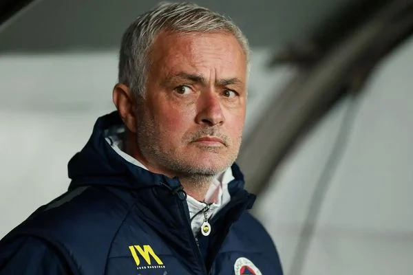 fenerbahce ile mourinho karsi karsiya geldi 19631421 7854 o