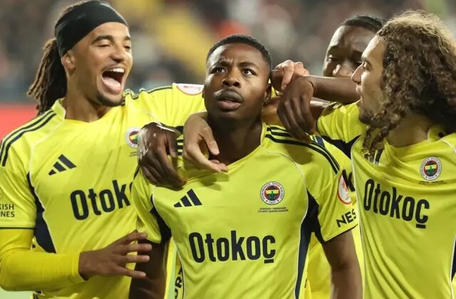 Fenerbahçe kupada 4 golle çeyrek finale yükseldi