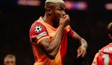 Galatasaray taraftarından Victor Osimhen’e özel koreografi