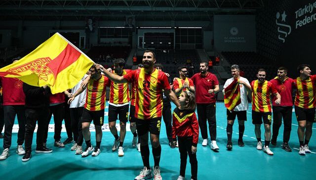 Göztepe Erkek Hentbol Takımı, Süper Lig’e yükseldi