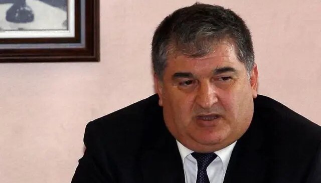 Gri kategoride aranıyordu! Firari eski savcı gözaltına alındı