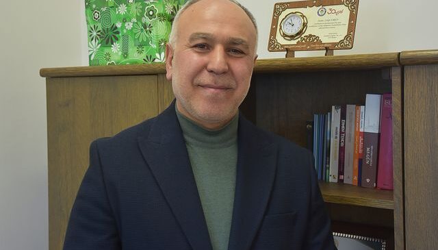 43 yıl önce mezun olduğu okula müdür olarak döndü