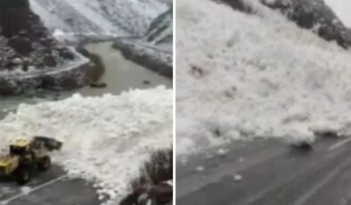 Hakkâri-Çukurca kara yoluna çığ düştü! Sürücüler yolda kaldı