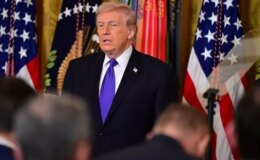 Herkes Trump’ın boynundaki yaraya odaklandı