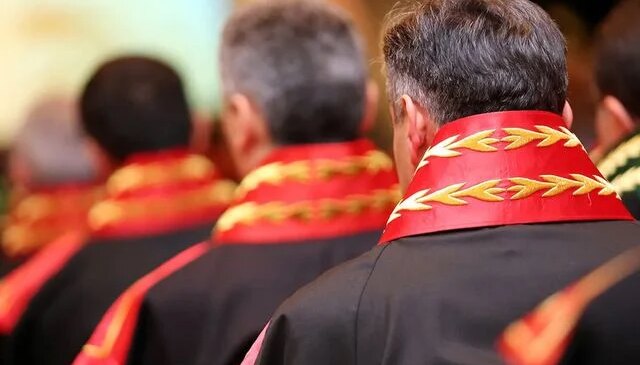 HSK’dan sürpriz kararname! 12 hakim ve savcının görev yeri değişti