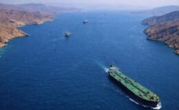 Hürmüz Boğazı’ndan “İran’a ait olmayan” ilk ham petrol tankeri geçti