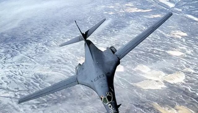 İran’a büyük operasyon sinyali: ABD B-1 ve B-2 uçakları İngiltere’ye hareket etti