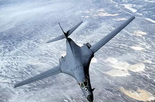 İran’a büyük operasyon sinyali: ABD B-1 ve B-2 uçakları İngiltere’ye hareket etti