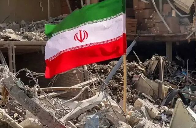 İran: Buşehr Nükleer Santrali’ne füze isabet etti