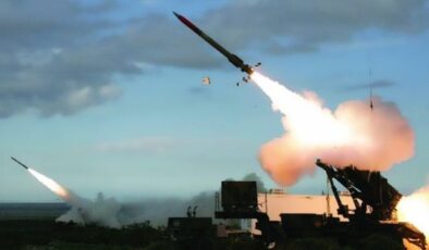 İran’dan Körfez’e yoğun saldırı: 7 komşuya  3 binden fazla füze fırlattı