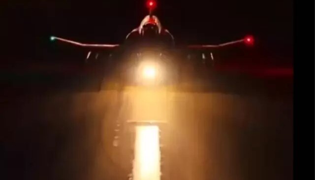 İran, F-4 jetleriyle ABD üslerini bombalamaya hazırlandığı görüntüleri yayınladı