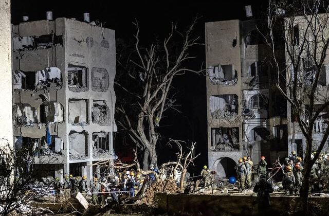 İran İsrail’de 4 şehri füze ve İHA’larla vurdu! 200’den fazla ölü ve yaralı var