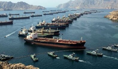 İran’dan Hürmüz Boğazı’ndan geçişlere kısıtlama ve ücret getiren yasa tasarısına onay