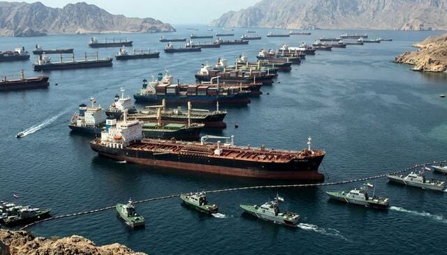 İran’dan Hürmüz Boğazı’ndan geçişlere kısıtlama ve ücret getiren yasa tasarısına onay