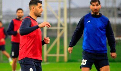 İran Milli Takımı kamp için Antalya’ya geldi