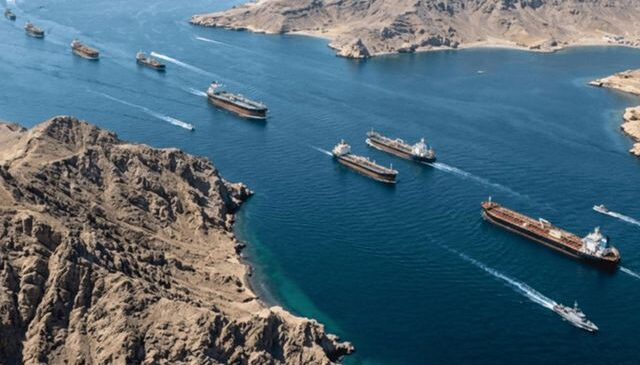 İran, 20 Pakistan gemisinin Hürmüz Boğazı’ndan geçişine izin verdi