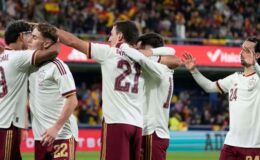 İspanya, Sırbistan’ı güle oynaya yendi