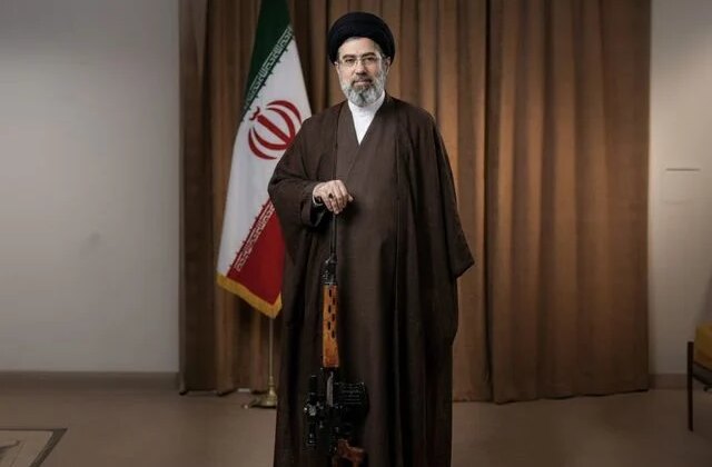 İsrail basını: Mücteba Hamaney, ABD ile müzakere edilmesi talimatı verdi