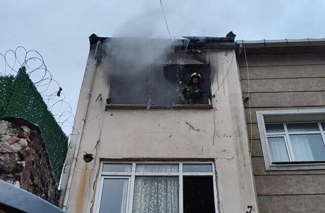 İstanbul’da 3 katlı binada yangın çıktı: 1 ölü, 7 yaralı